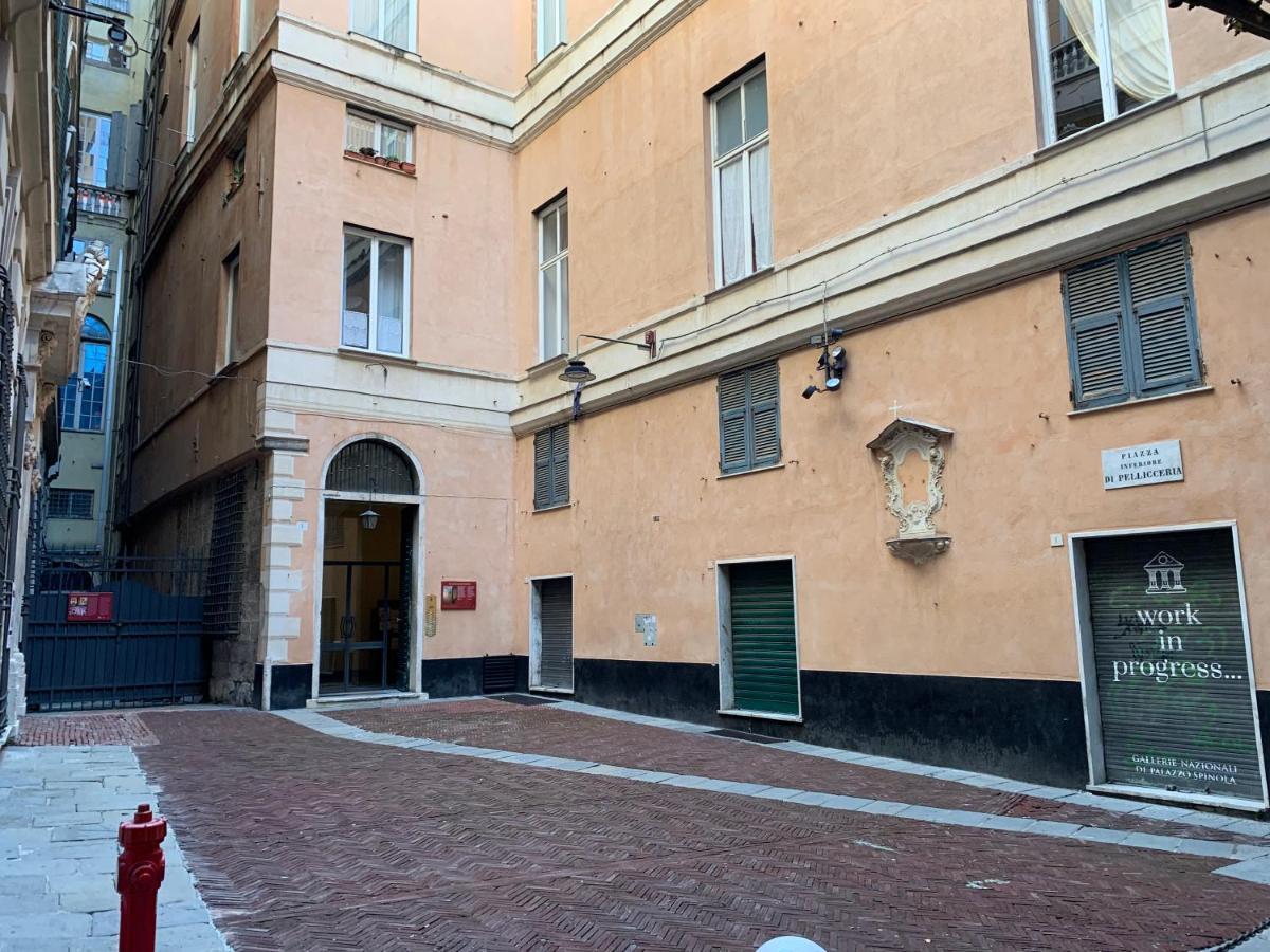 House Pellicceria By Holiday World Genoa Bagian luar foto